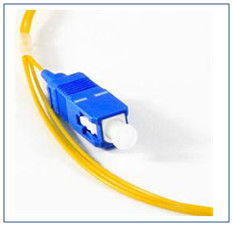 ตัวเชื่อมต่อ SC / UPC ไฟเบอร์ออปติก Pigtail Ferrule End Surface Pre - Domed